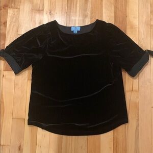 CeCe Black Velvet Rounded Neck Short Sleeve Blouse